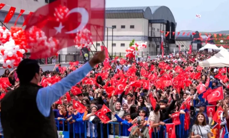15 bin kişilik konser - Şehitkamil'de 15 Bin Kişilik Konser: Gençlik ve Umut Ruhu