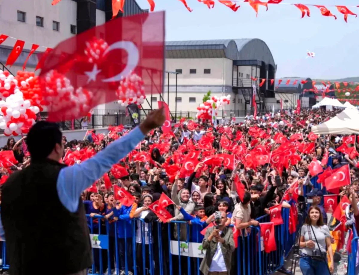 Şehitkamil'de 15 Bin Kişilik Konser: Gençlik ve Umut Ruhu