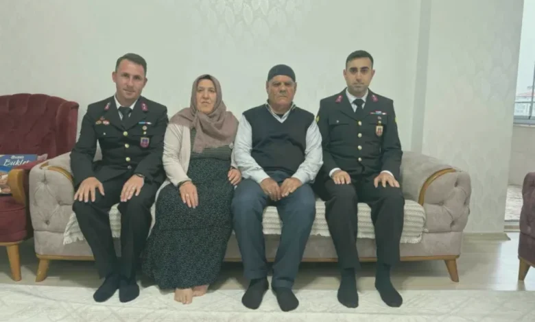 şehitlere vefa - Şehitlere Vefa: Jandarma Gaziantep'te Bayramı Kutladı