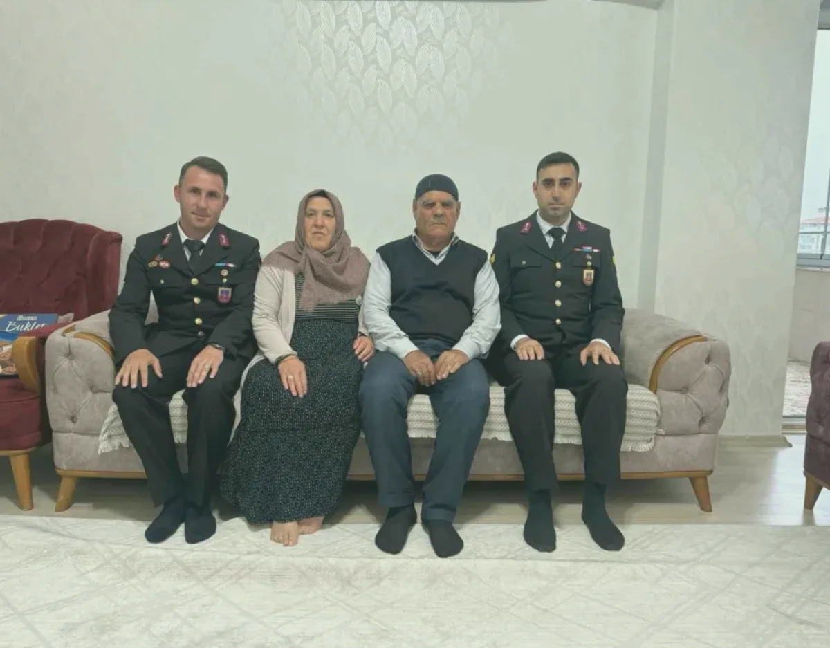 Şehitlere Vefa: Jandarma Gaziantep'te Bayramı Kutladı