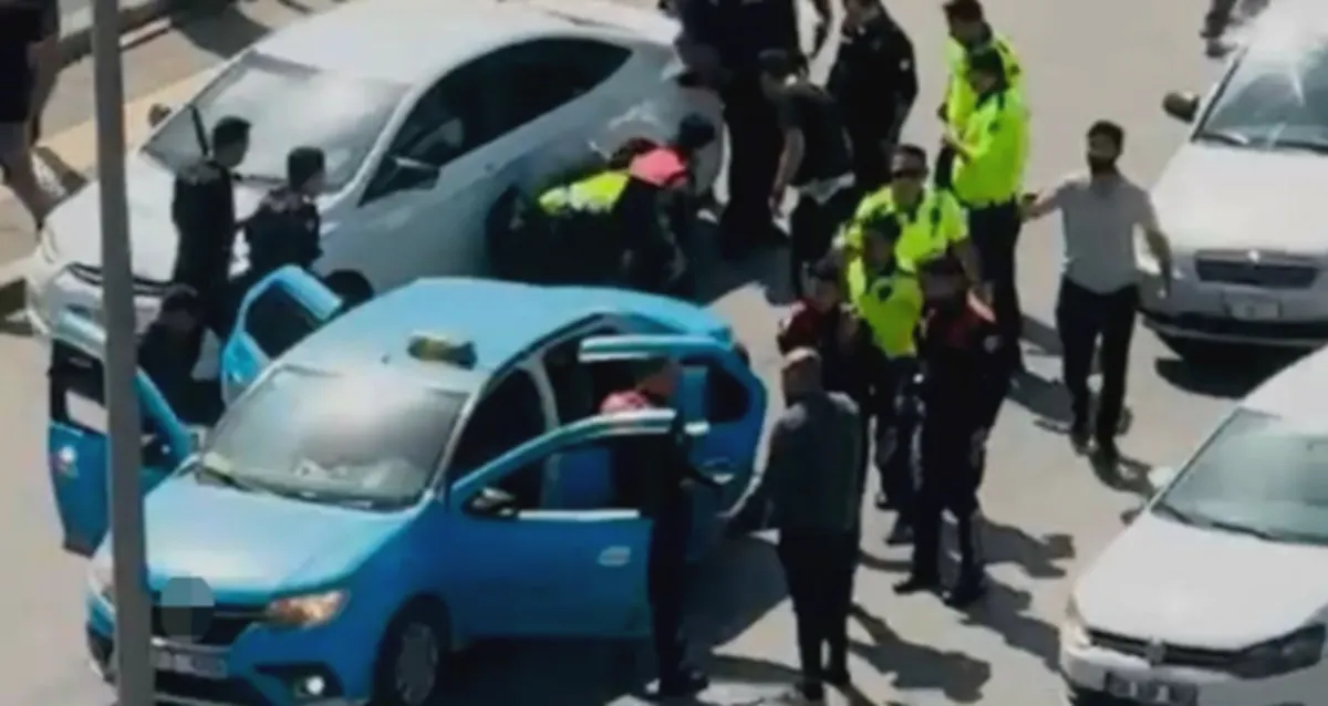Taksiciyi rehin alan zanlı yakalandı