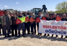 Traktörlere Reflektör Desteği - Traktörlere Reflektör Desteği: Güvenlik Artıyor