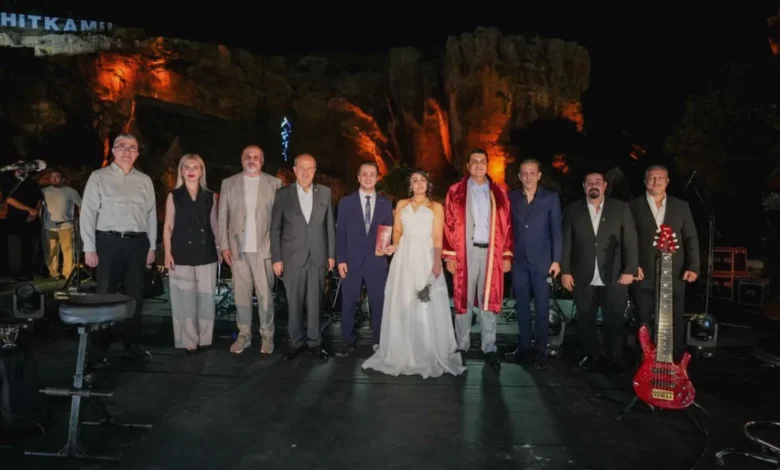 Dülük'te düğün gecesi - Dülük'te Düğün Gecesi, Tarihe Dokundu