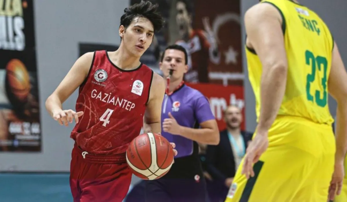 Emir Arda Sivas: Gaziantep basketbolundan Göztepe'ye