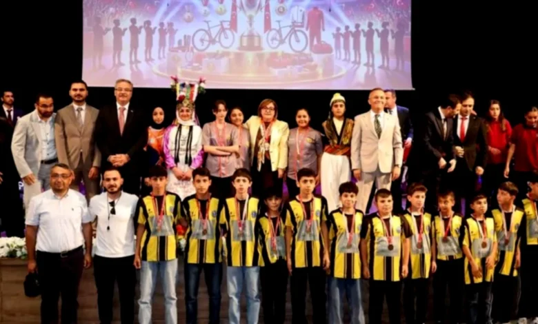 şampiyon öğrenciler - Gaziantep'te Şampiyon Öğrenciler Ödüllendirildi