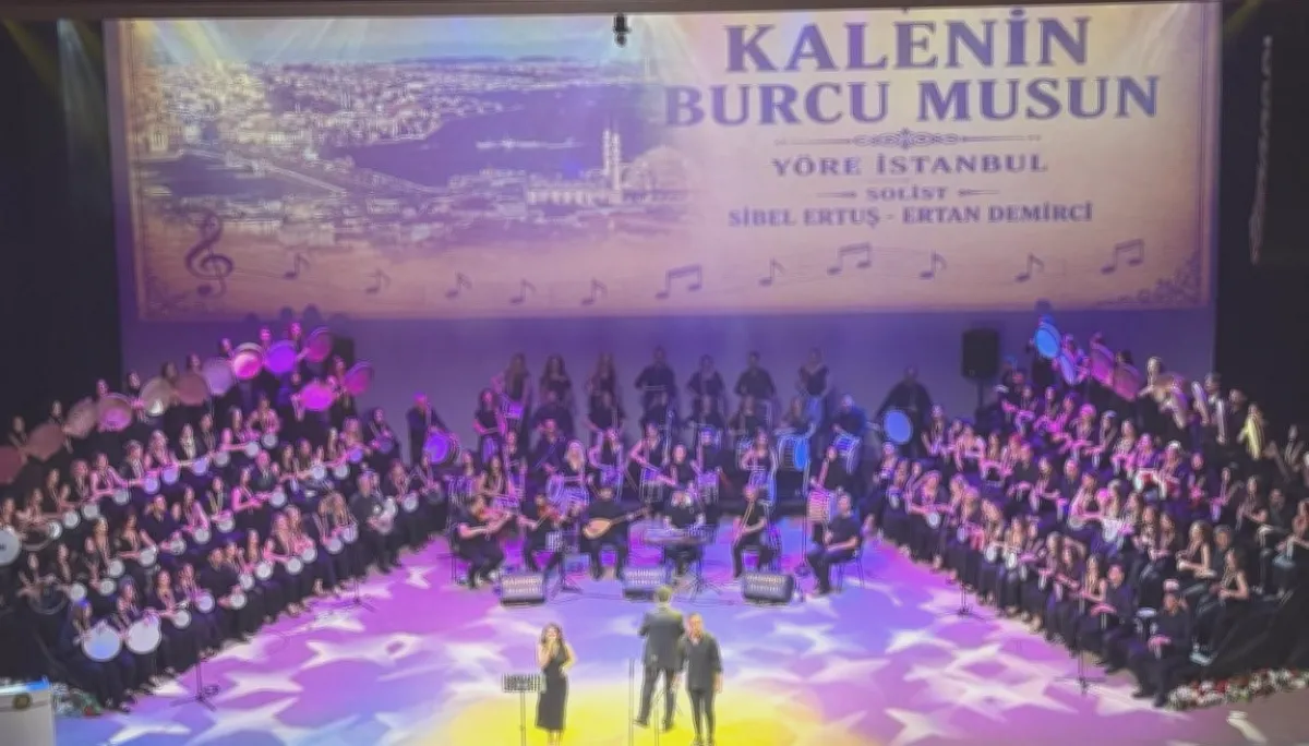 Öğretmenlerden Unutulmaz Ritim Gösterisi