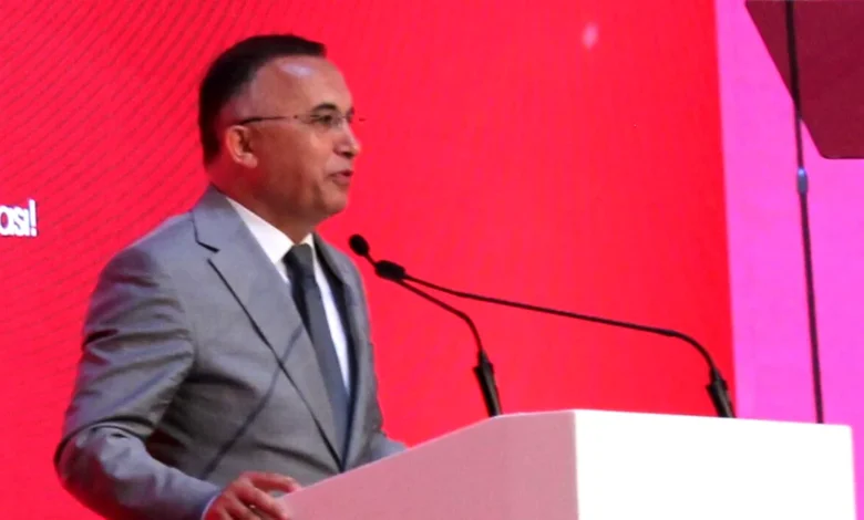 Vali Çeber - Vali Çeber'e 'Bakan Valim' benzetmesi
