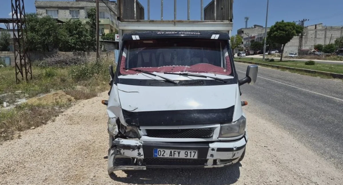 Yavuzeli'nde Trafik Kazası: Motosiklet Sürücüsü Yaralandı