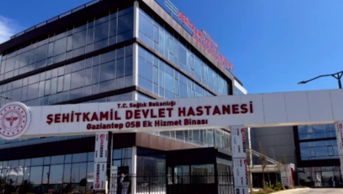 Ambulans Şarj İstasyonu Skandalı