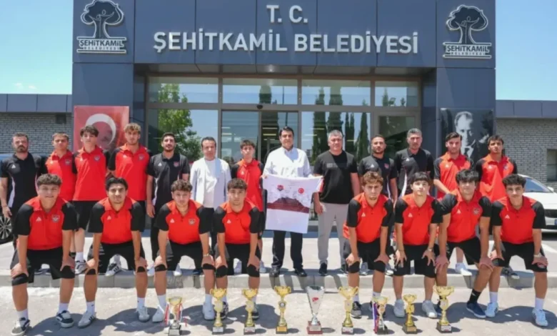 Gaziantep U18 başarı - Gaziantep U18: Şampiyonluk Rüyası Gerçekleşti