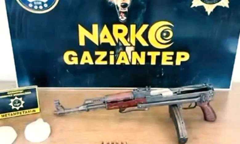 Gaziantep Kalaşnikof Uyuşturucu - Gaziantep'te Kalaşnikof ve Uyuşturucu: Operasyon Derinleş...