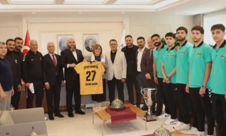 Karşıyakaspor Kupası - Karşıyakaspor Kupası: Fatma Şahin'e Ne Söylendi?