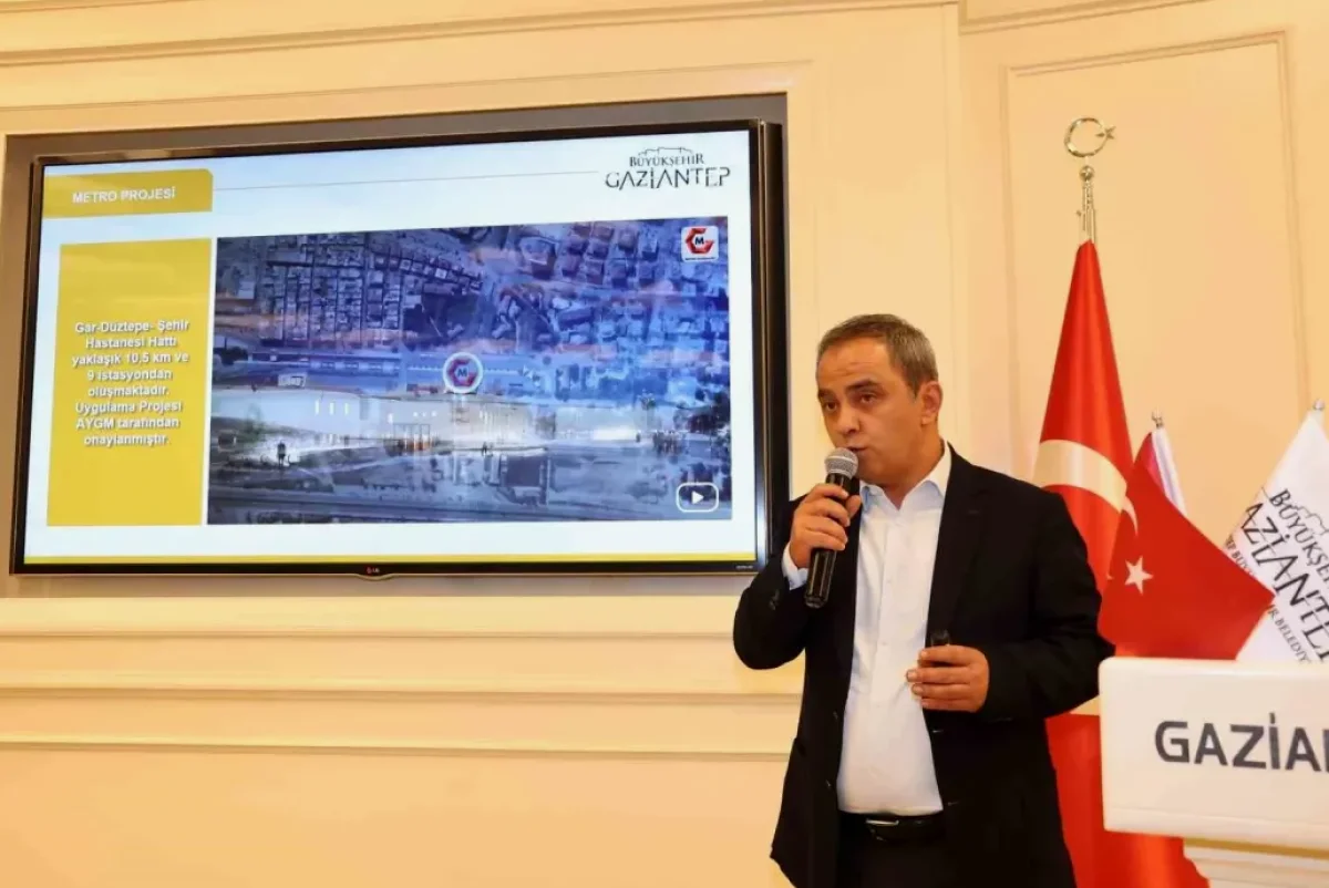 Muhtarların Sesini Dinleyen Şahin