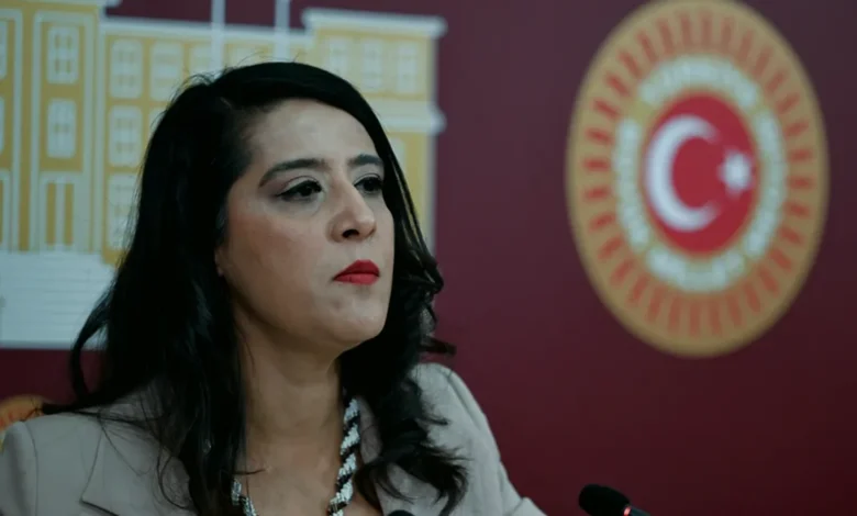PTT çalışanları - PTT Çalışanları: Karaca'dan Hak Talebi