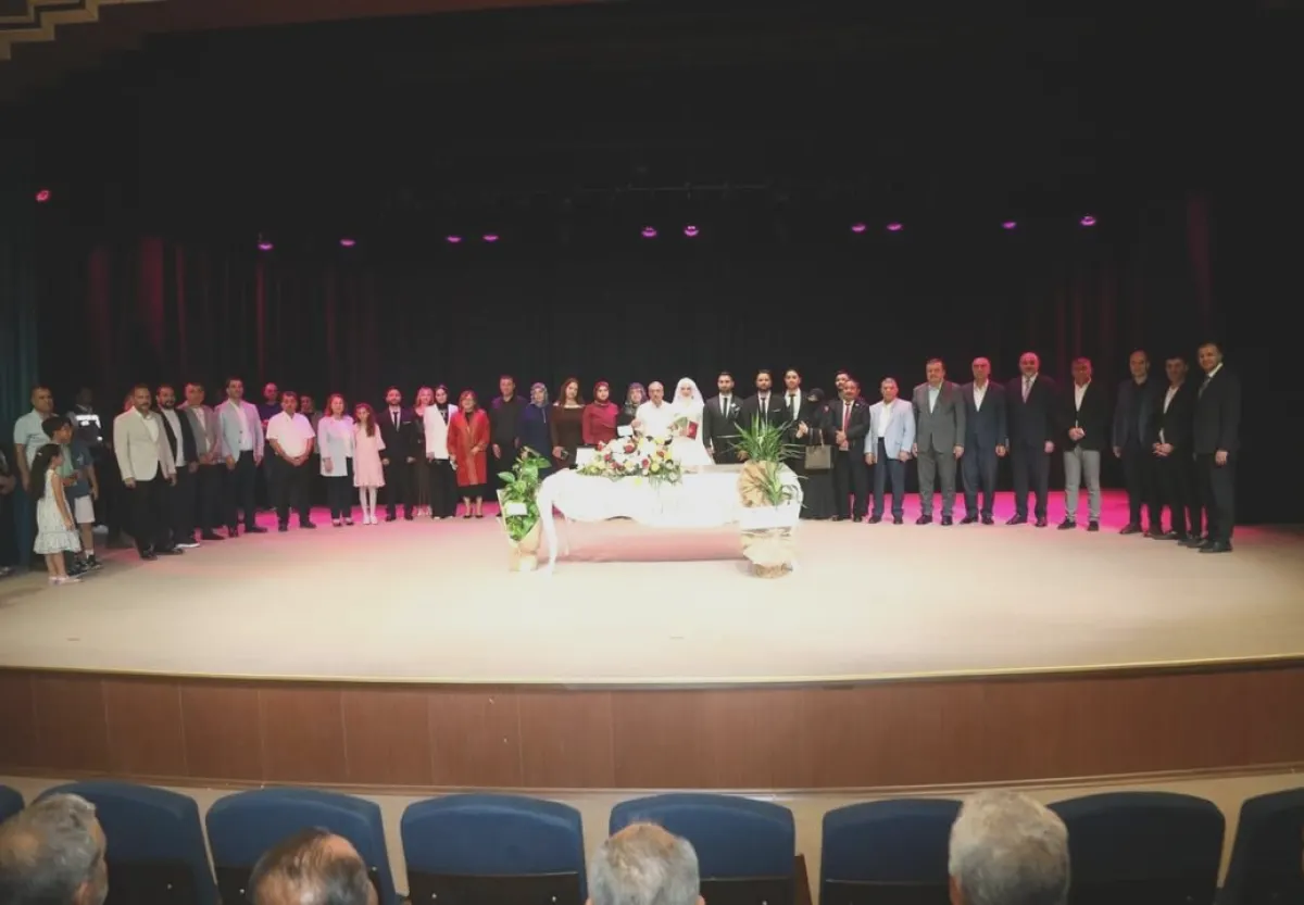 Şahin Ailesinin Mutlu Günü: Ebubekir ve Hülya Evlendi