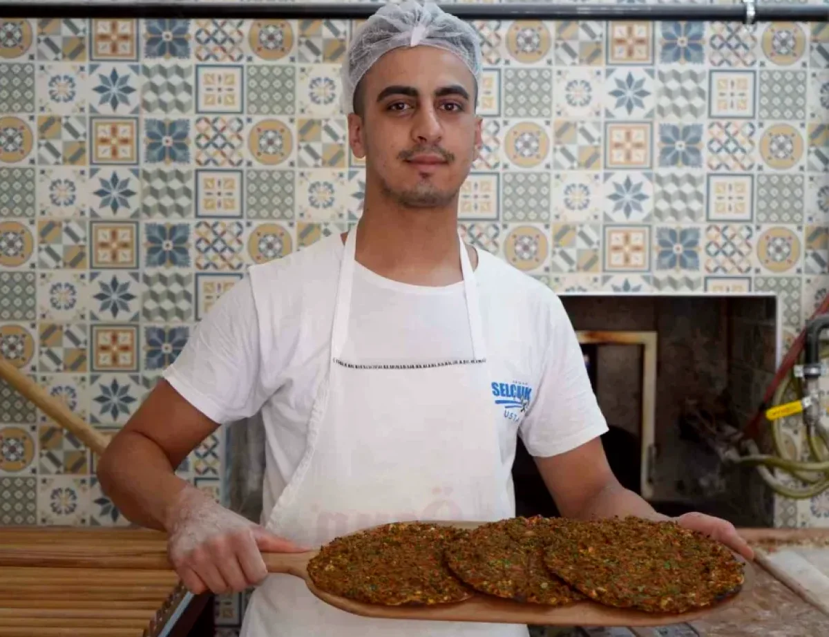 Sıcaklara Dayanıklı Lahmacun Ustaları: Gaziantep Direniyor