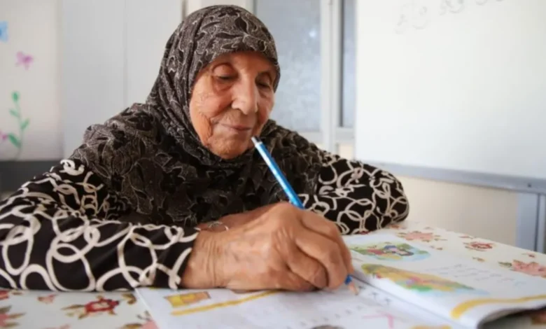 okuma yazma hayali - 78 Yaşında Okuma Yazma Hayali Gerçekleşti