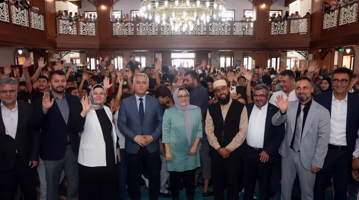 Cami Şenliği: Çocuklar İyilikle Buluştu