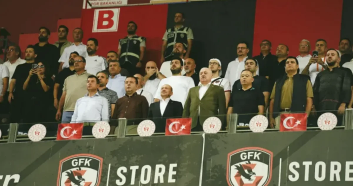 Gaziantep FK'ya Validen Tam Destek