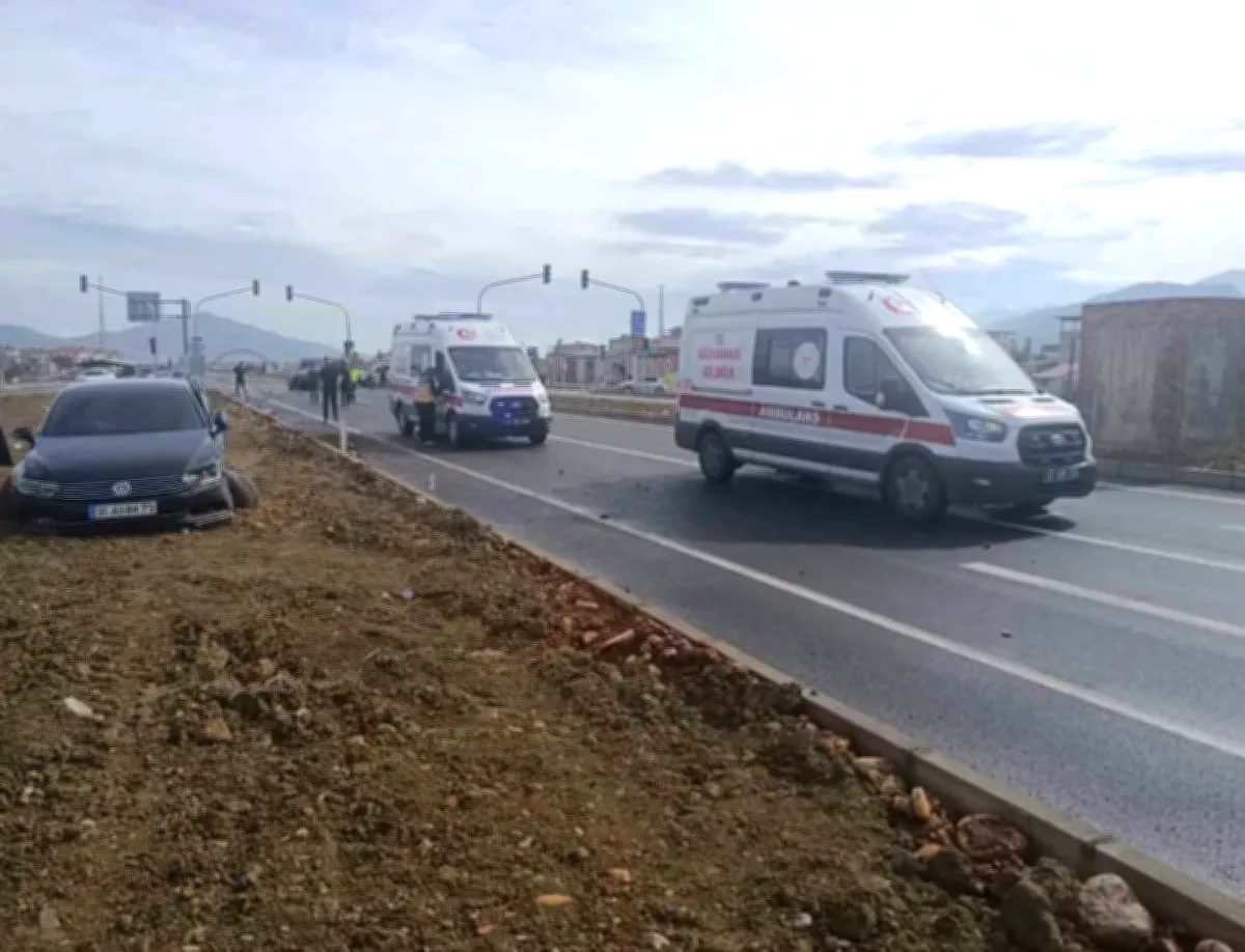 Gaziantep Trafik Kazası: Biberli Kavşağı'nda Kaza - Yaral...