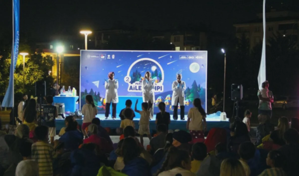 Gaziantep'te Bilim ve Yıldızlar Buluştu
