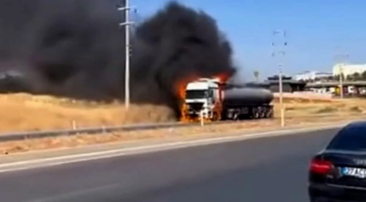Nurdağı Yolu'nda Tanker Yangını: Yol Bir Süreliğine Kapandı