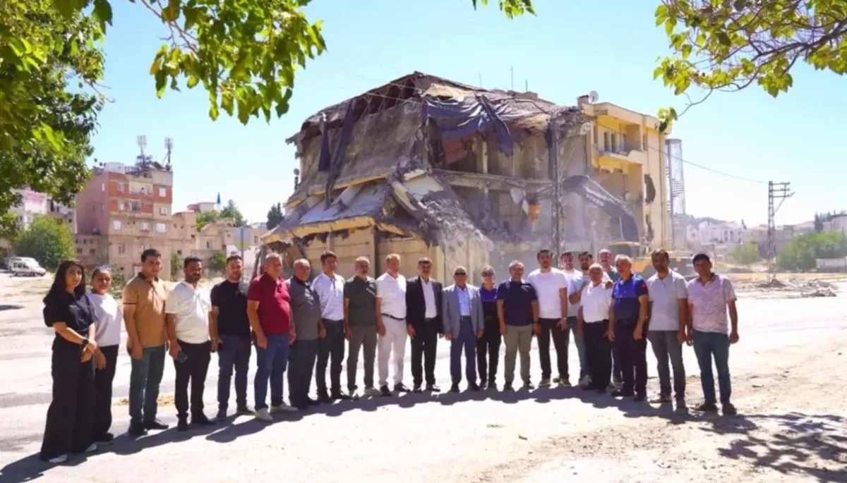 Oğuzeli Kentsel Dönüşüm: Oğuzeli'nde Yıkım Başladı - 100 ...