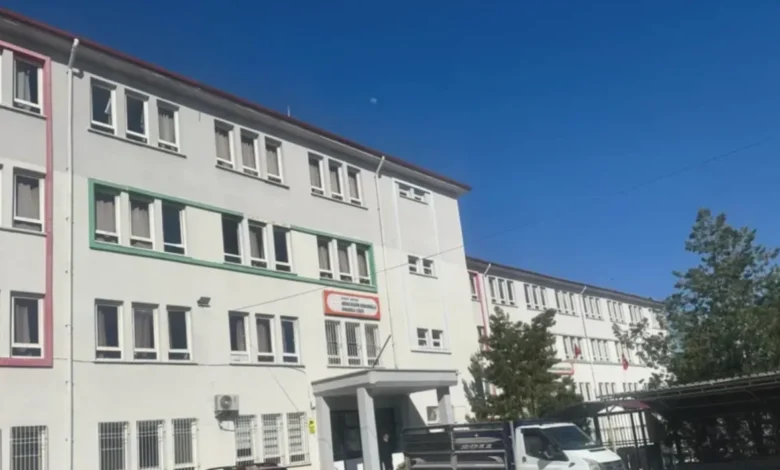 Okul Yıkılıyor - Okul Yıkılıyor: Gaziantep Eğitimde Dönüşüm