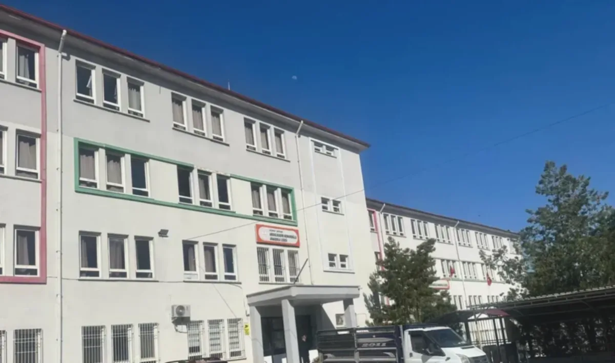 Okul Yıkılıyor: Gaziantep Eğitimde Dönüşüm