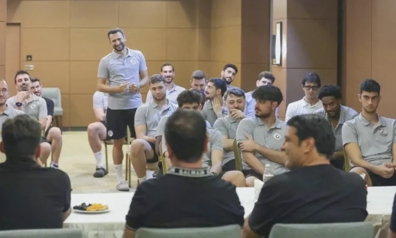 Umut Yılmaz Gaziantep Basketbol - Umut Yılmaz'dan Gaziantep Basketbol'a Destek