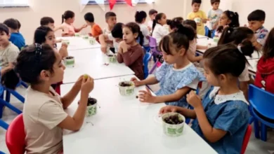 vakıf çocuklara meyve ikramı - Vakıf Çocuklara Meyve İkramı: Gaziantep'te Neşe Dolu Gün