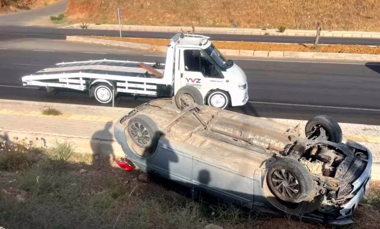 Gaziantep trafik kazası - Gaziantep Trafik Kazası: İslahiye'de Ters Takla - Gaziant...