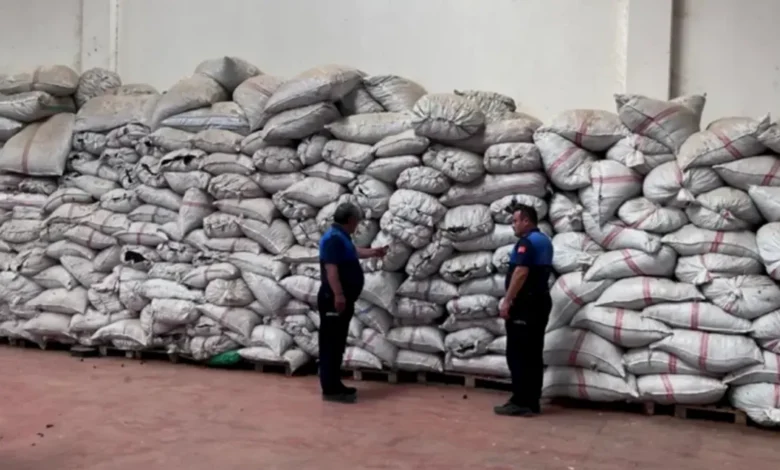 biber çöpü - Gaziantep'te Biber Kaçakçılığı: 70 Ton Çöp Ele Geçti