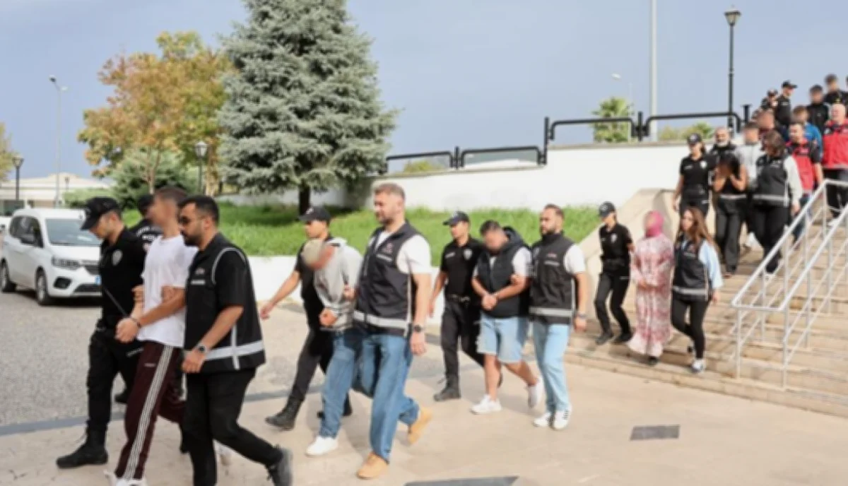 Gaziantep'te Çocuklar: Kırmızı Bültenin Gölgesi