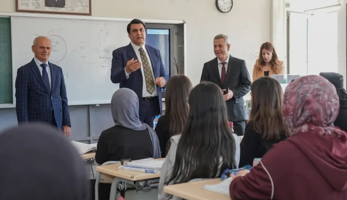 Gençlere Ulaşım Desteği: İlk Bilet Şehitkamil'den