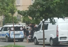 havaya ateş - Havaya ateş: Balkondan izleyen kadın vurdu