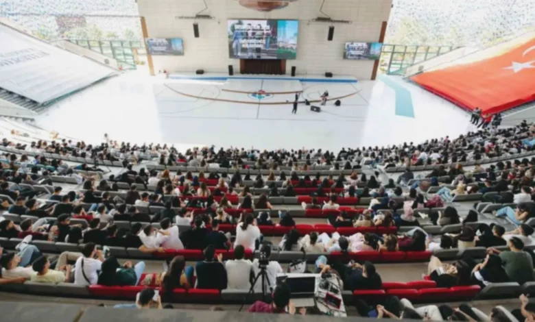 HKÜ Oryantasyon - HKÜ'de Yeni Dönem: 1450 Öğrenci Oryantasyon'26' ile Başladı