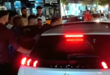İnönü Caddesi Trafik - İnönü Caddesi Trafik Kavgası: Sürücüler Birbirine Girdi