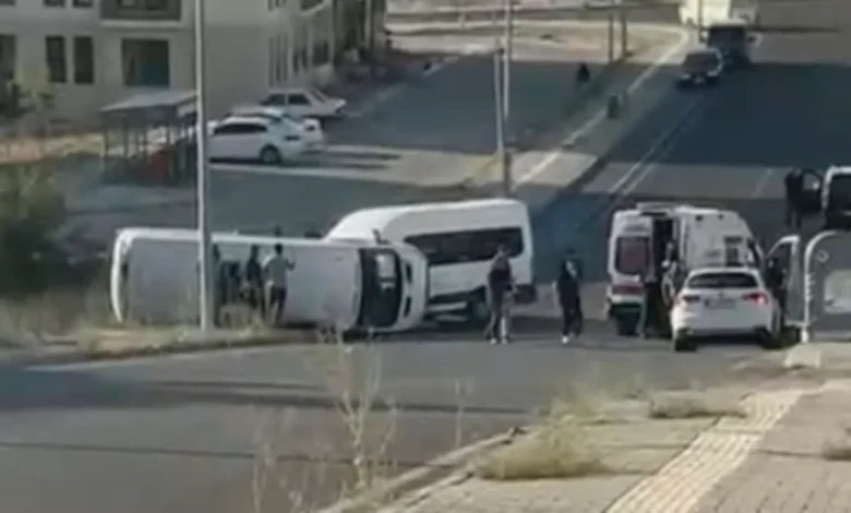 işçi servisi kazası - İşçi Servisi Kazası: Gaziantep'te Dehşet Ucuz Atlatıldı