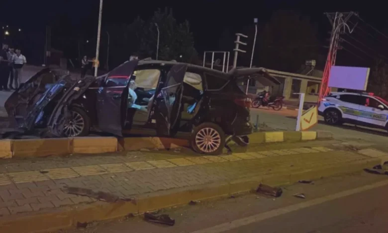 araç kazası yaralı - İslahiye'de Araç Kontrolden Çıktı: Sürücü Ağır Yaralı