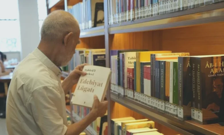 kitap aşkı - Kitap Aşkı: 76 Yaşında Gençlere İlham