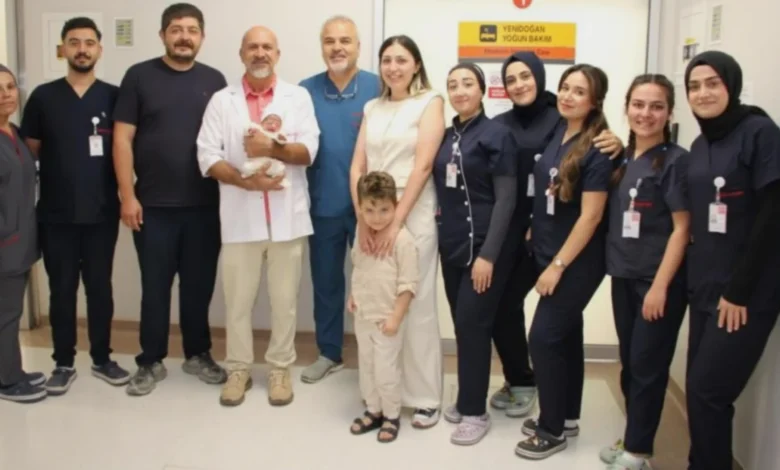 Minik Bebek Mucizesi - Minik Bebek: 144 Günlük Mucize