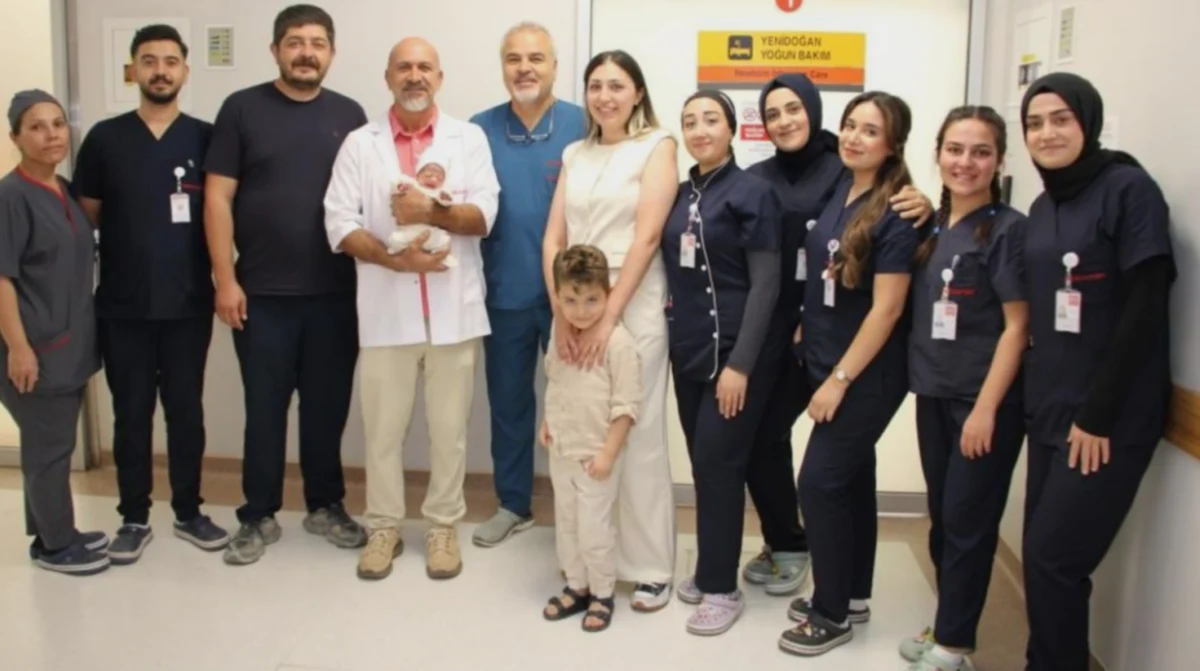 Minik Bebek: 144 Günlük Mucize