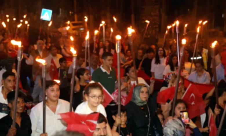 Nizip Zafer Coşkusu - Nizip'te Büyük Zafer Coşkusu: Eypio Sahnedeydi