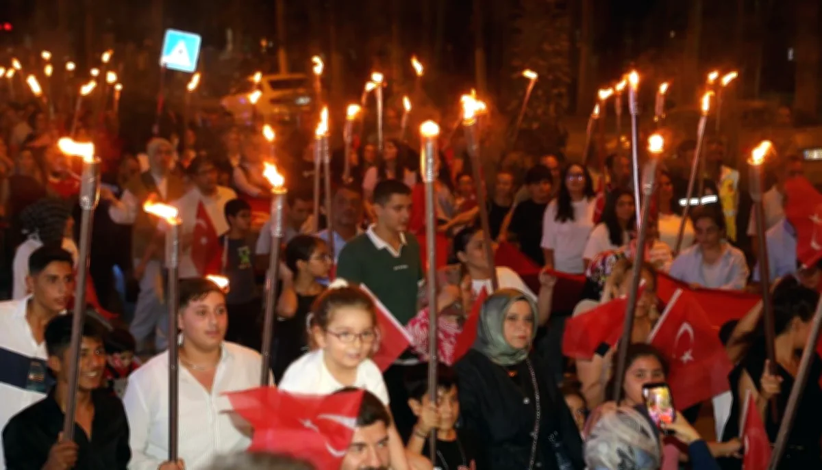 Nizip'te Büyük Zafer Coşkusu: Eypio Sahnedeydi