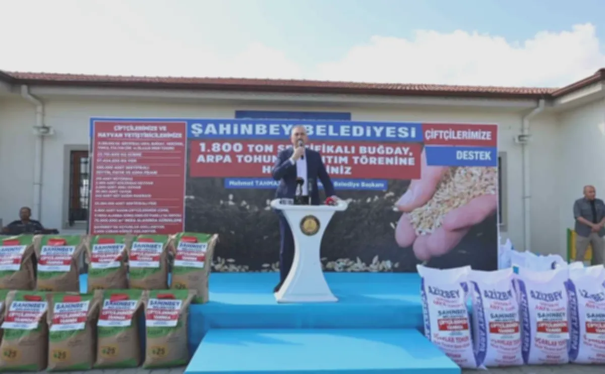 Şahinbey Çiftçisine 1800 Ton Tohum Desteği