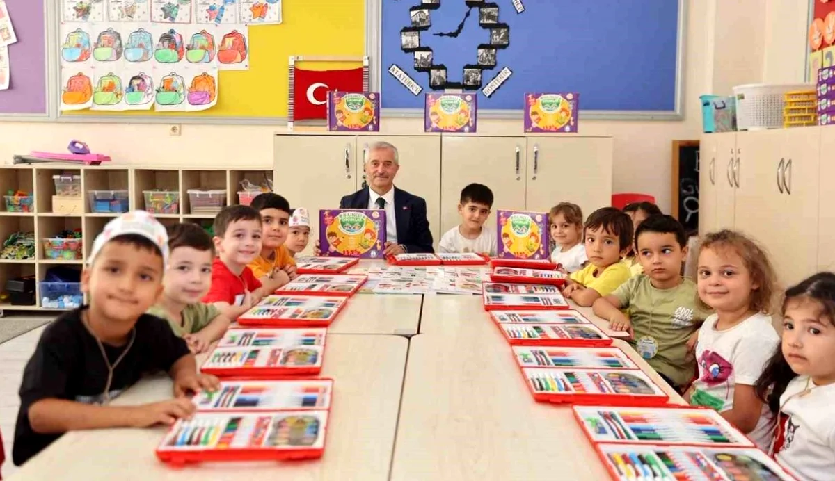 Şahinbey'den Miniklere Eğitim Desteği