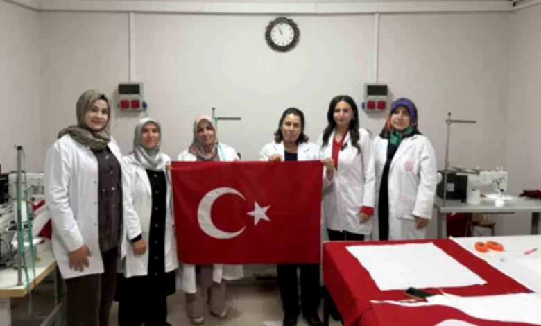 Bayrak Üretimi - Bayrak Üretimi: Milli Ruh Gaziantep'te Canlanıyor