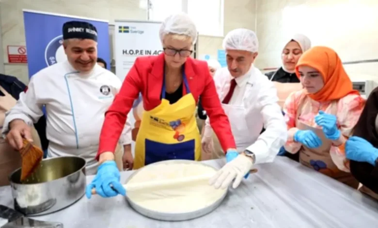 Gaziantep aşevinde baklava - Büyükelçiden Gaziantep aşevinde baklava sürprizi