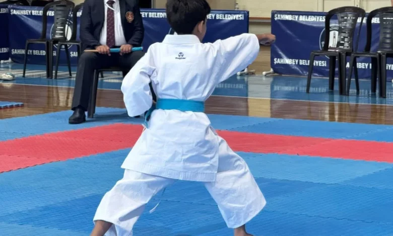 gençlik karate - Genç Karateciler Gaziantep'te Nefes Kesen Mücadele